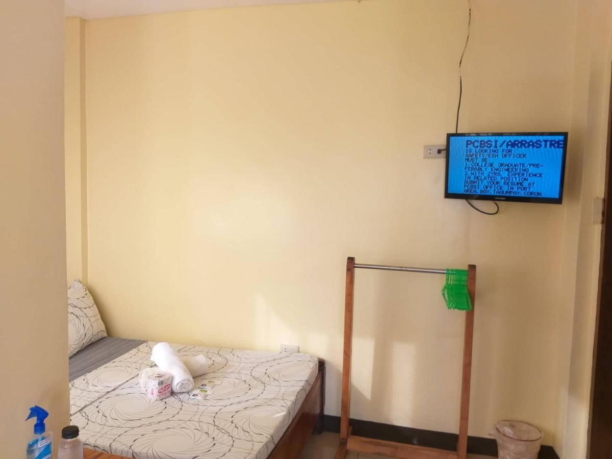 Divine Castle Travelers Inn Корон Екстериор снимка